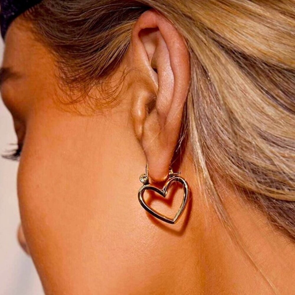 NWOT 18k gold plated heart hoop earrings